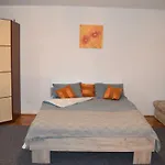 Central Appartment St\'S Martin Church